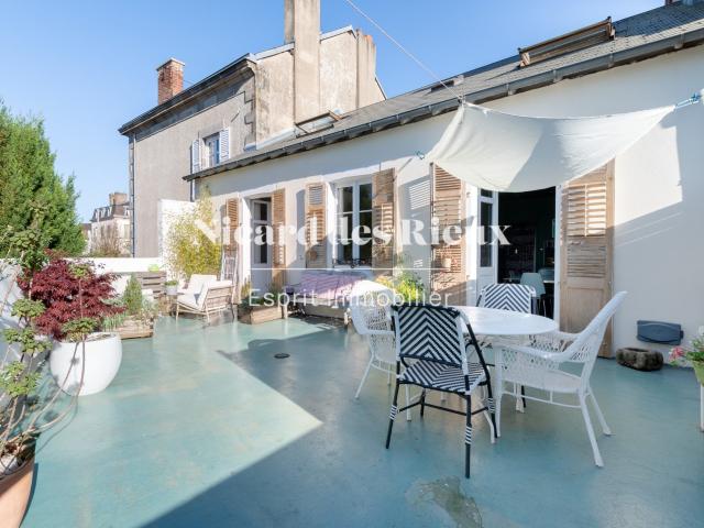 Maison 7 pièces 230 m²