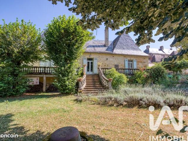Maison 7 pièces 230 m²