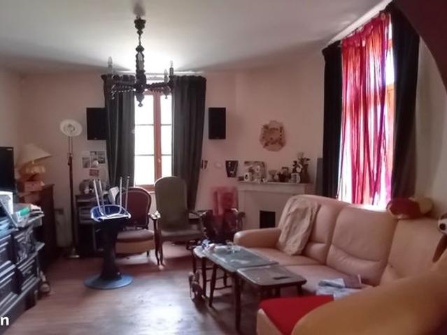 Maison 7 pièces 230 m²