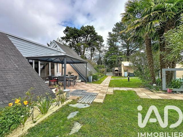 Maison 7 pièces 230 m²