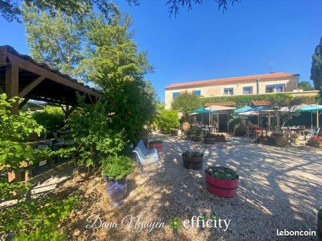 Maison 7 pièces 230 m²