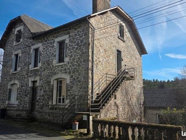 Maison 7 pièces 230 m²