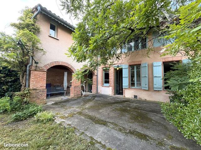 Maison 7 pièces 230 m²