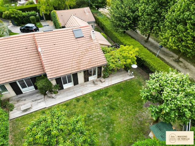Maison 7 pièces 230 m²