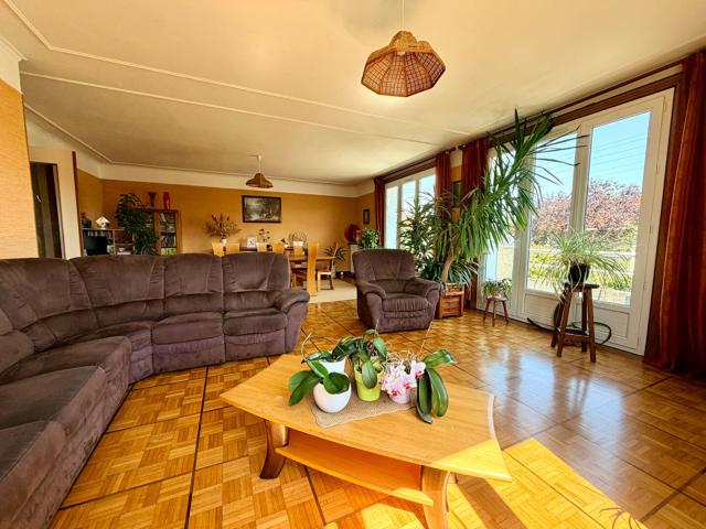 Maison 7 pièces 230 m²