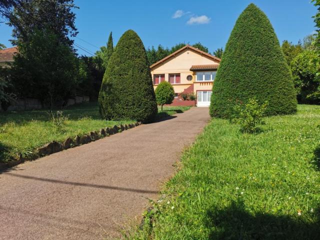 Maison 7 pièces 230 m²