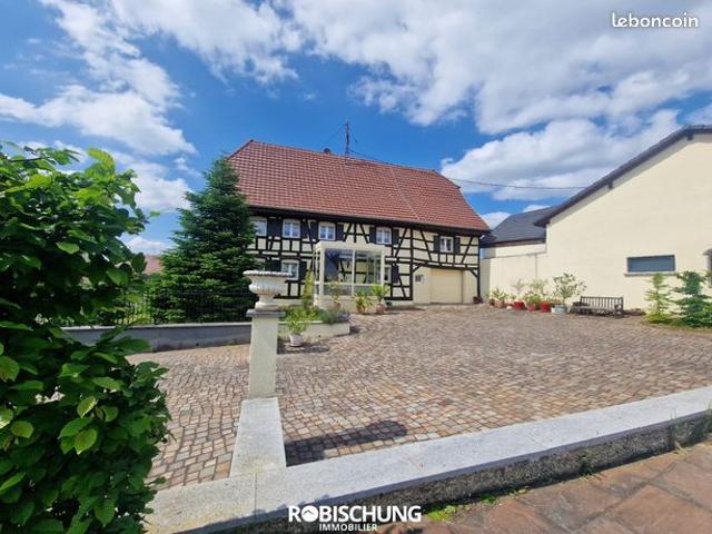Maison 7 pièces 230 m²