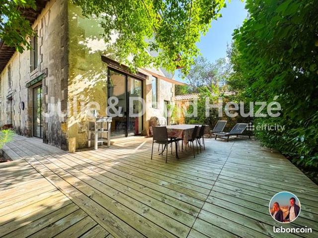 Maison 7 pièces 230 m²