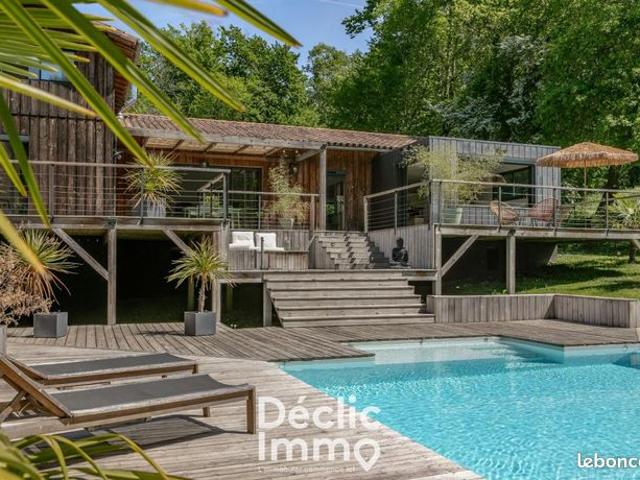 Maison 7 pièces 230 m²