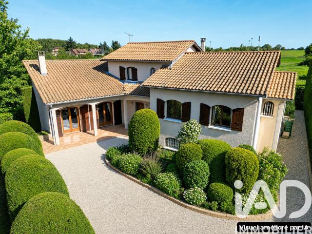 Maison 7 pièces 231 m²