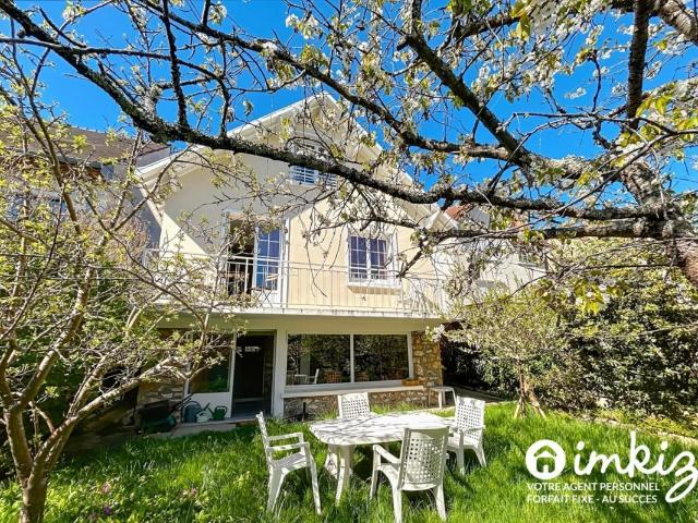 Maison 7 pièces 231 m²