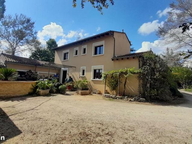 Maison 7 pièces 231 m²