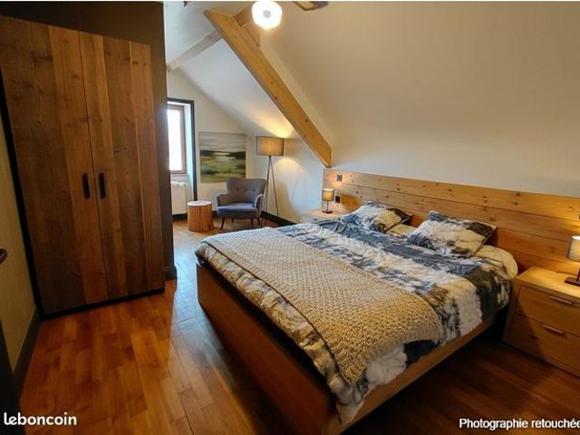 Maison 7 pièces 231 m²