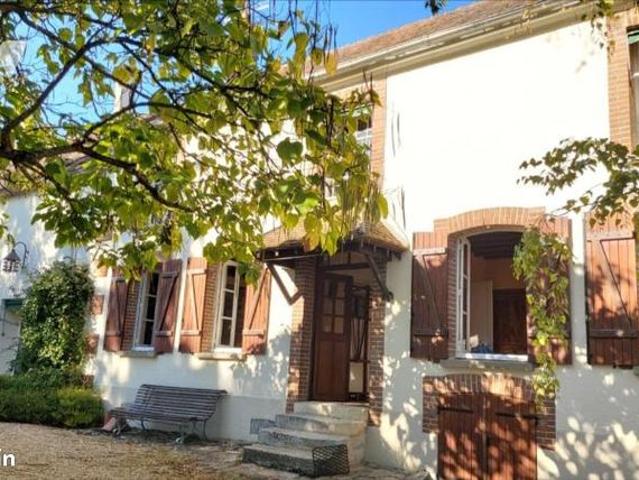 Maison 7 pièces 231 m²