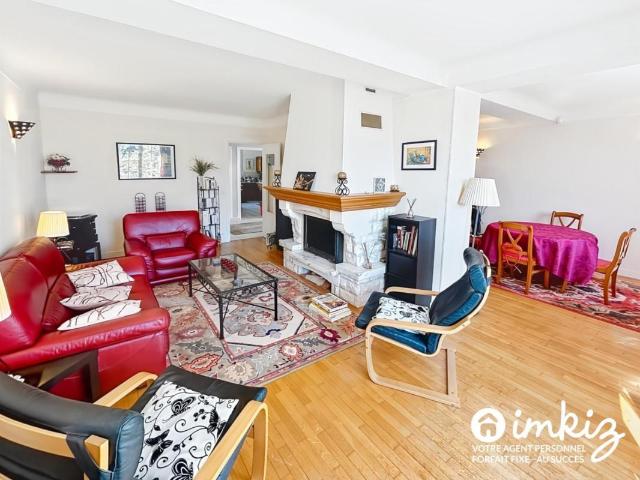 Maison 7 pièces 231 m²