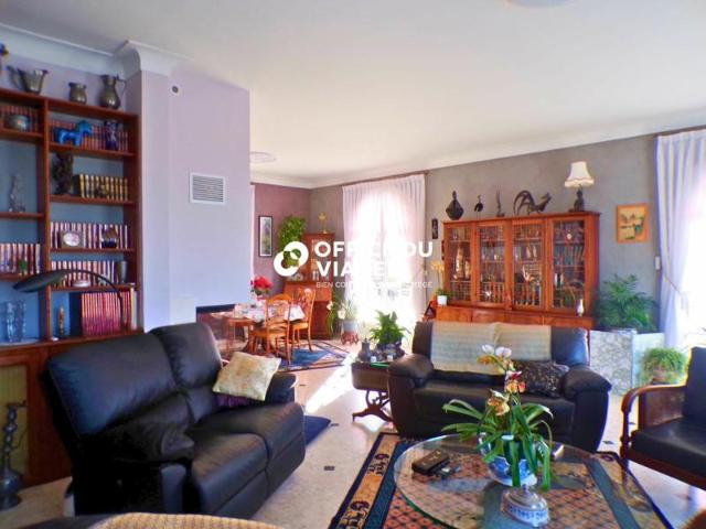 Maison 7 pièces 231,10 m²