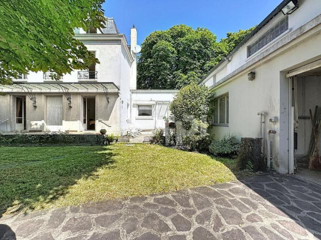 Maison 7 pièces 232 m²