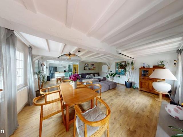 Maison 7 pièces 232 m²