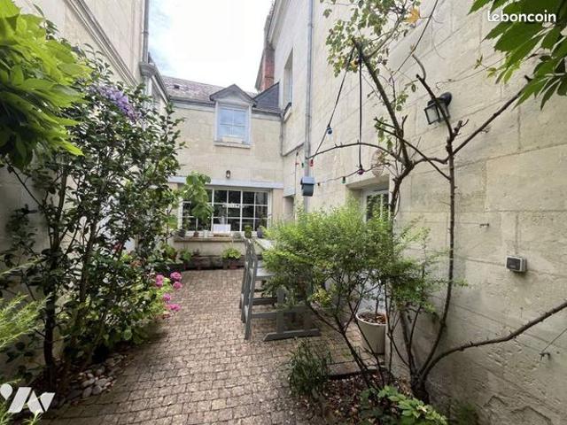 Maison 7 pièces 232 m²
