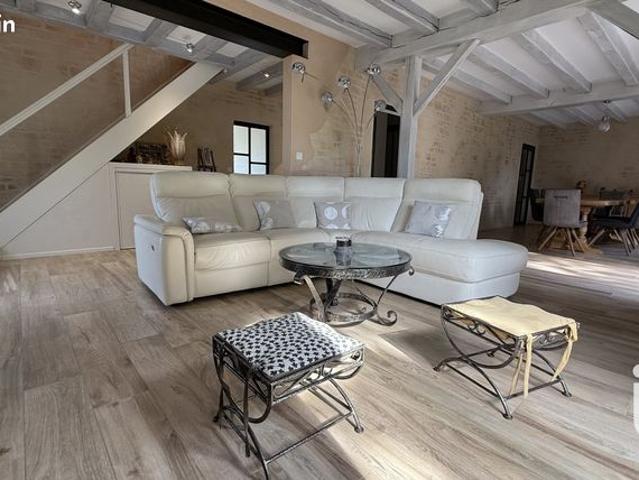 Maison 7 pièces 232 m²