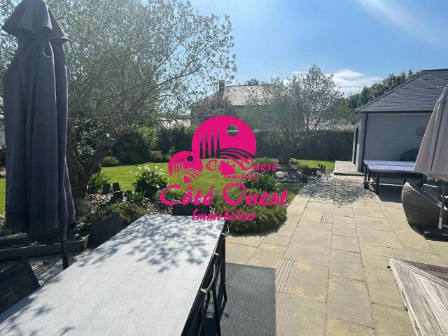 Maison 7 pièces 232 m²