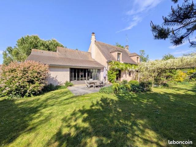 Maison 7 pièces 232 m²