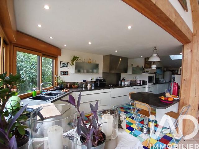 Maison 7 pièces 232 m²