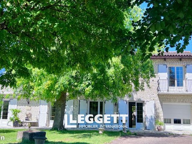 Maison 7 pièces 232 m²