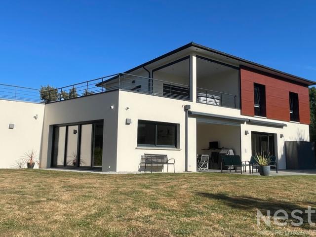 Maison 7 pièces 232 m²