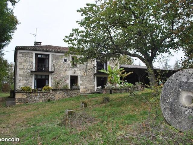 Maison 7 pièces 232 m²