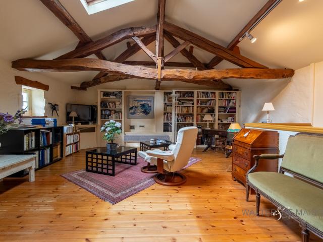 Maison 7 pièces 233 m²