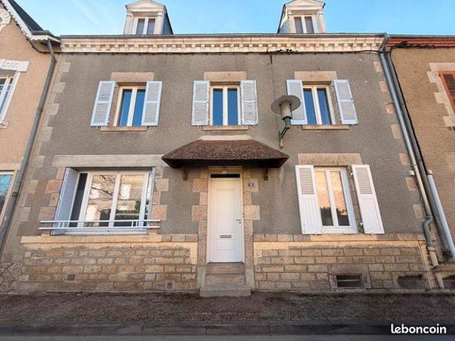 Maison 7 pièces 233 m²