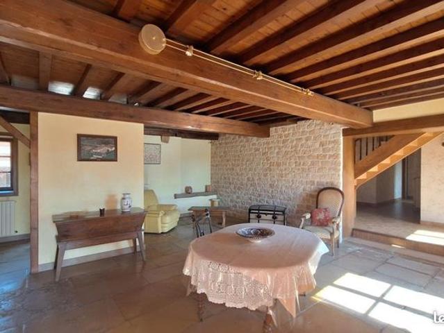 Maison 7 pièces 233 m²