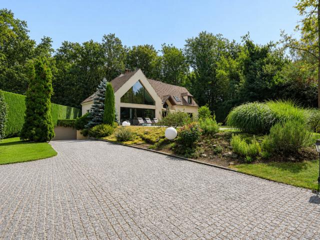 Maison 7 pièces 233 m²