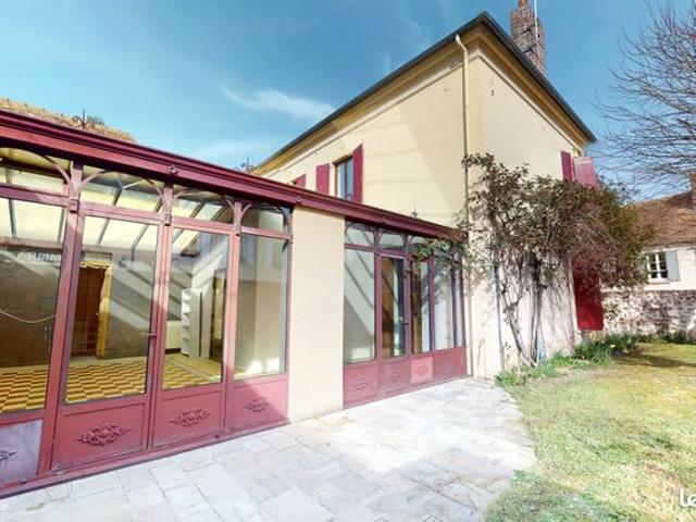 Maison 7 pièces 233 m²
