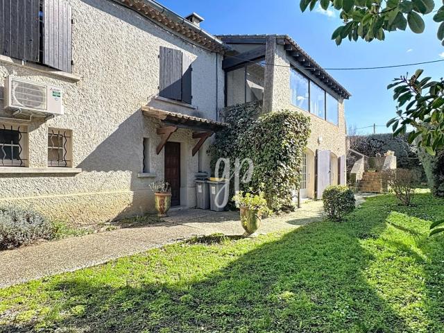 Maison 7 pièces 233 m²