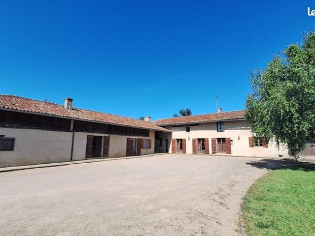 Maison 7 pièces 233 m²