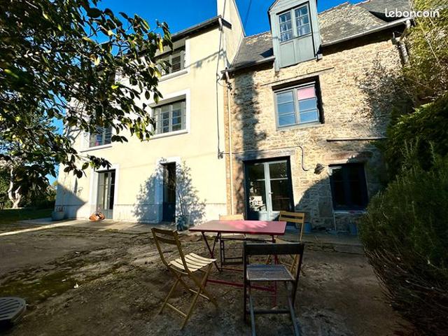 Maison 7 pièces 233 m²