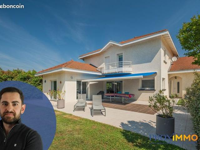 Maison 7 pièces 233 m²