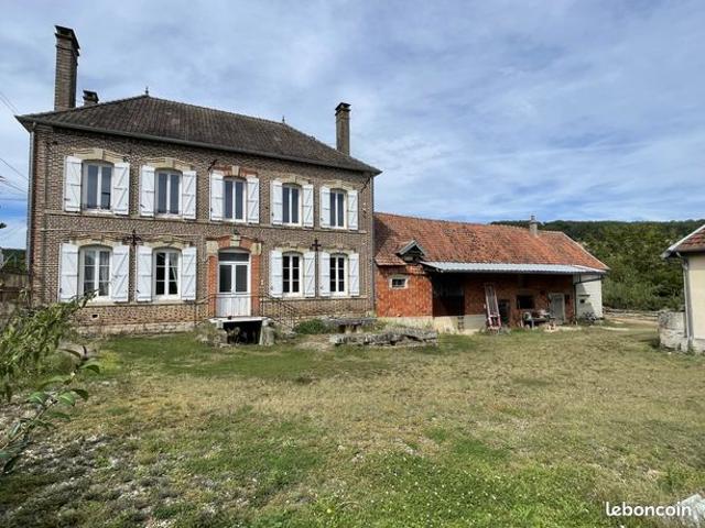 Maison 7 pièces 233 m²