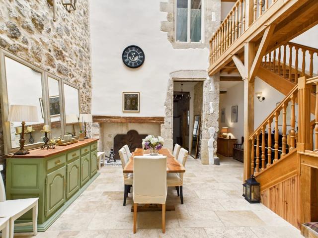 Maison 7 pièces 233 m²