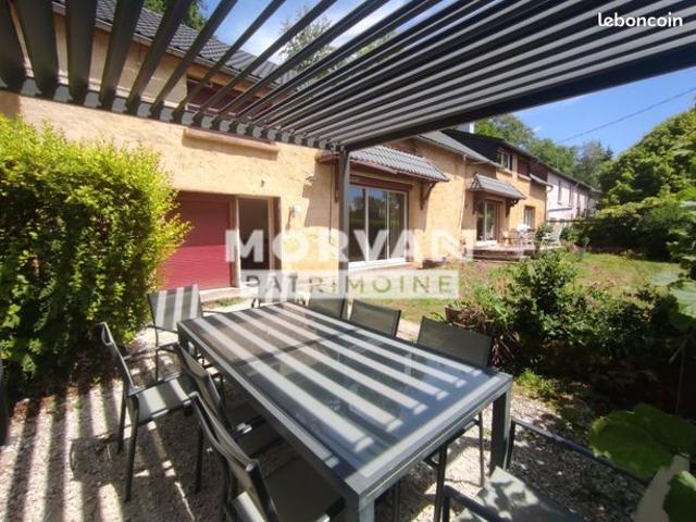 Maison 7 pièces 244 m²