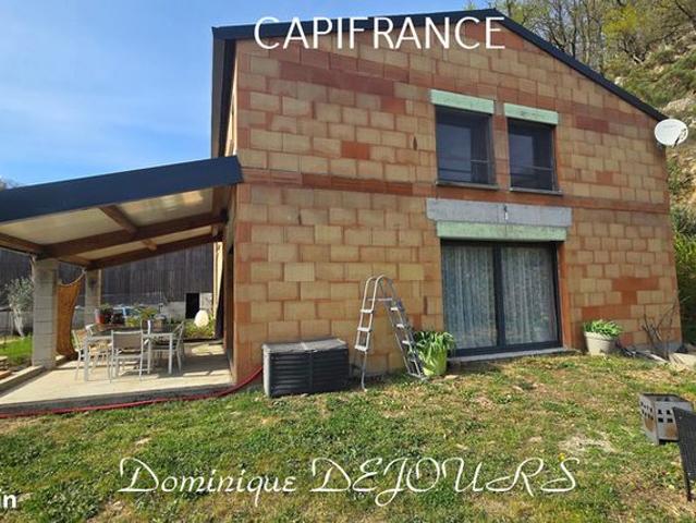 Maison 7 pièces 244 m²