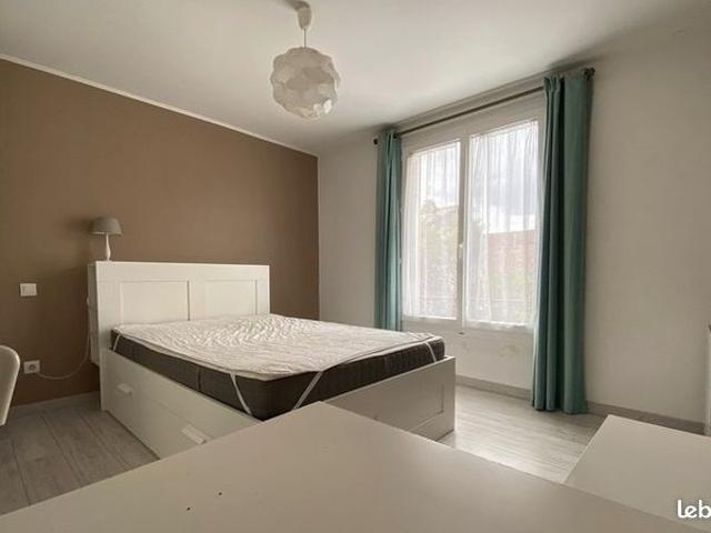 Maison 7 pièces 244 m²
