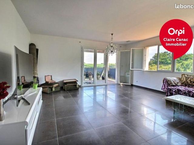 Maison 7 pièces 244 m²