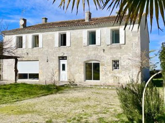 Maison 7 pièces 244 m²