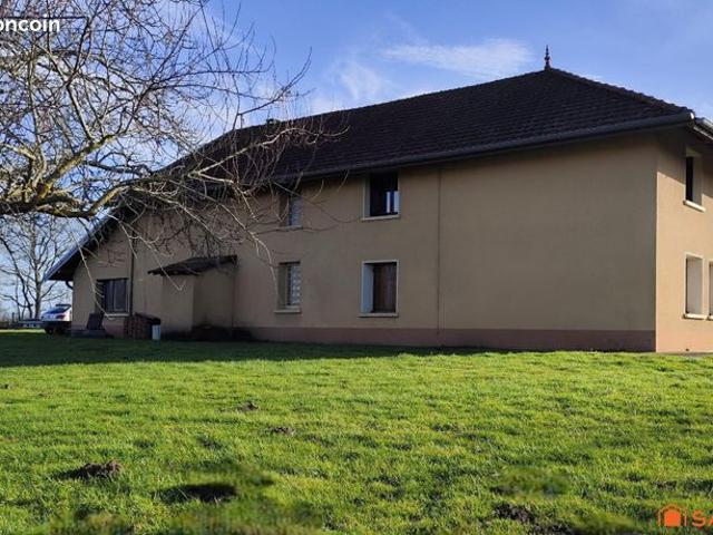 Maison 7 pièces 244 m²