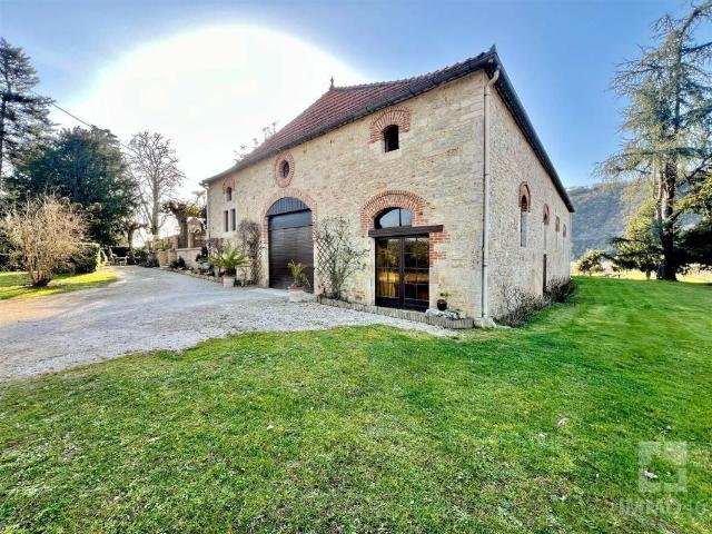 Maison 7 pièces 244 m²