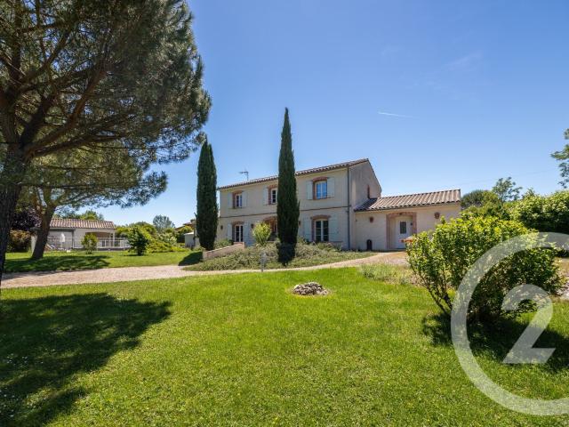 Maison 7 pièces 244 m²
