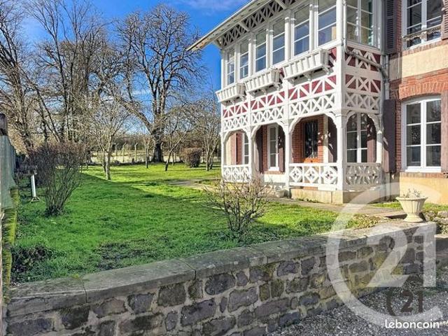 Maison 7 pièces 245 m²